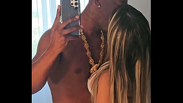 Jef&atilde;o arrombou meu cuzinho com sua rola preta gigante - A mais gostosa e rabuda do xvideos Kelen Emmel entrando na vara do Jef&atilde;o