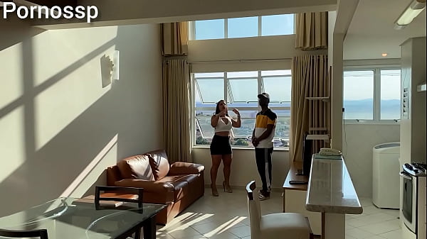 Realtor came to show my new apartment, and hit on me, oh you know right I fucked her