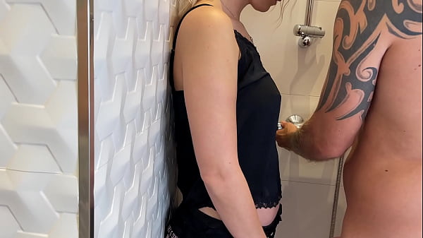 Double Blowjob before pajama Photoshoot - POV Blowjob