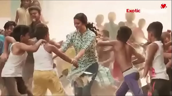 Keerthi suresh hot body and ass