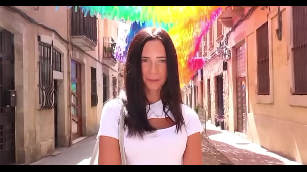 La Invito a Ver una Pelicula Y terminamos Follando