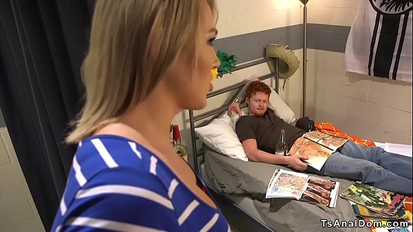 Tranny anal fucks her roommate