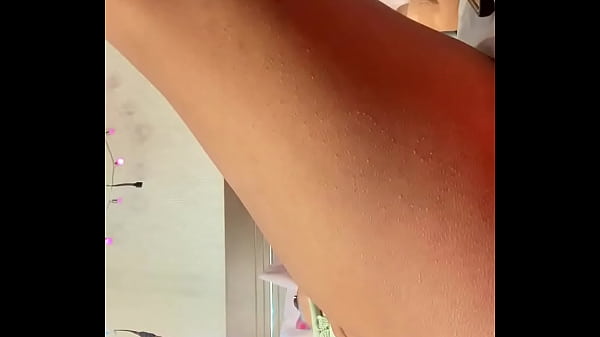 SAFADA GRELUDA masturbates on a public