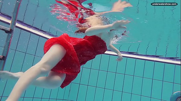 Libuse underwater slut naked body