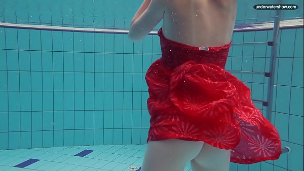 Libuse underwater slut naked body