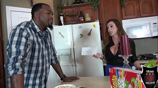Horny Hunk Rome Major In Threesome With The Maid Who Works For Sperm!