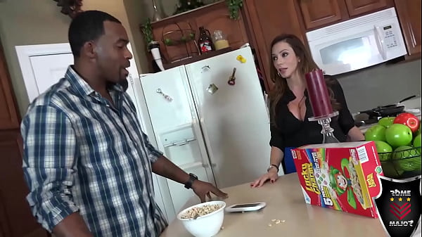 Horny Hunk Rome Major In Threesome With The Maid Who Works For Sperm!