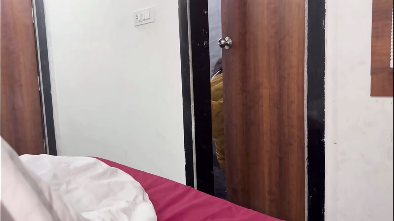 Indian maid went to the hotel to clean, customer paid and fucked her with Hindi audio roleplay