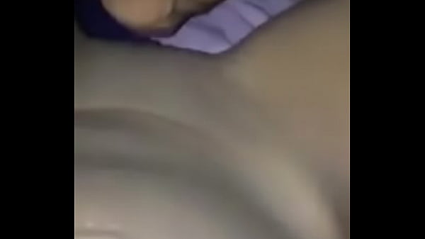 Horny guy eats pussy