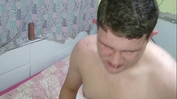 Duas rolas no cu da velha