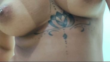 Download Video - ANAL AMADOR&comma; O CORNO DO MARIDO NEM SONHA QUE A ESPOSA TEM O CU ARROMBADO DE TANTO D&Aacute; PROS MACHOS&period;