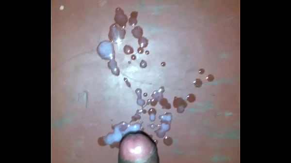 Tamil Boy mastrubates and have a huge Cumshot