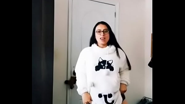 Lizzy dancing