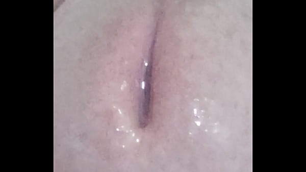 TOMANDO UM BANHO BEM GOSTOSO