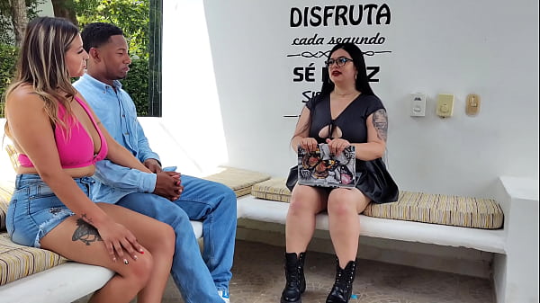 Download Video - Una consulta de pareja con la sicologa&comma; termina en un trio follandonos bien rico