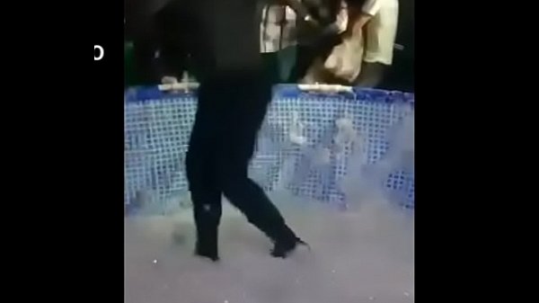 Download Video - Putas Venezolanas vs&period; Putas Dominicanas pelean en una fiesta