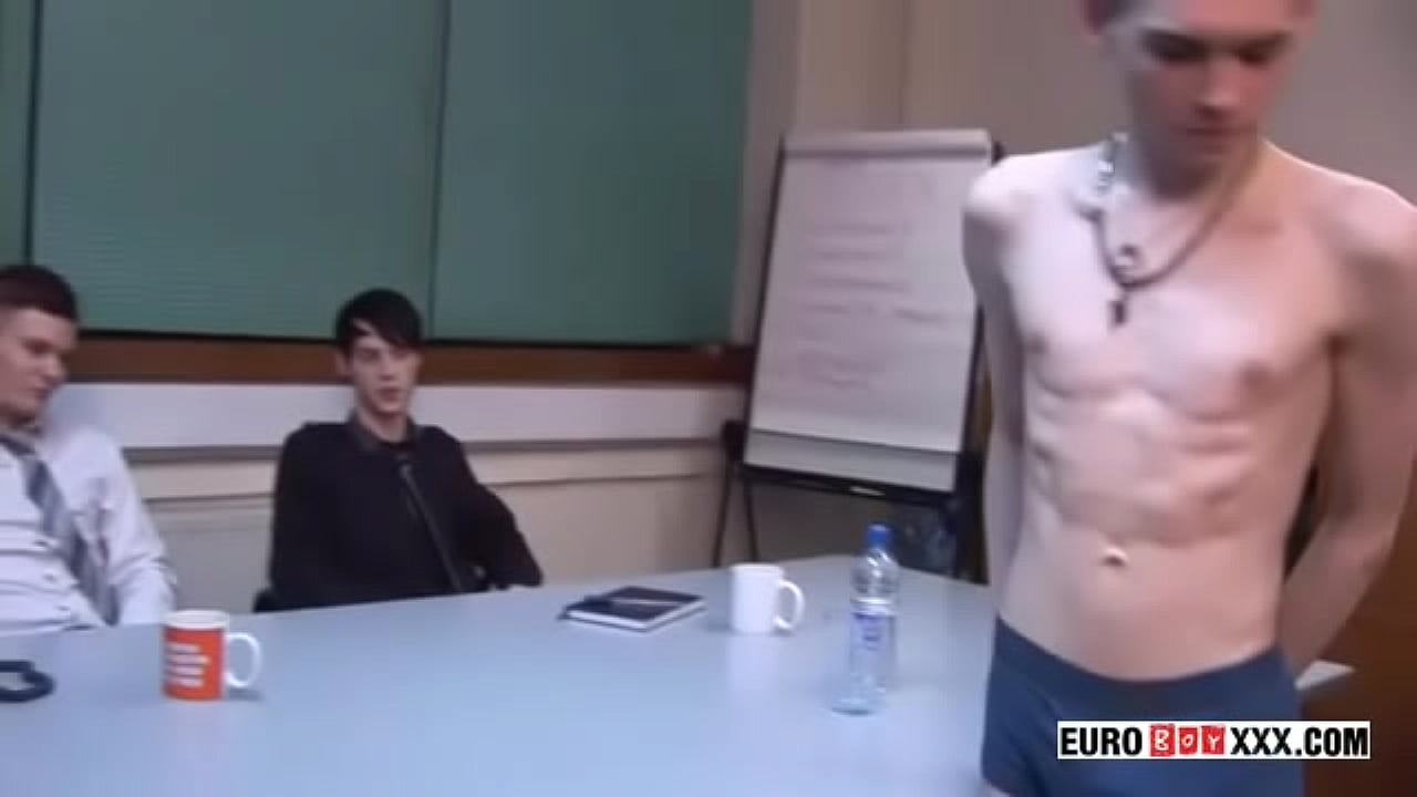 Twinks Shaun Mann y Aaron Aurora se reproducen con Skye Romeo
                     anal european blowjob threesome deepthroat office euro twink bareback uncut big cock big dick gay sex gay porn young men hardcore gay euroboyxxx shaun mann aaron aurora skye romeo muchos negros