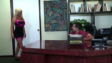 Diamond Foxx Is A Housewife With Double Ds