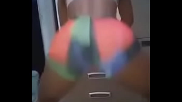 novinha dancando funk