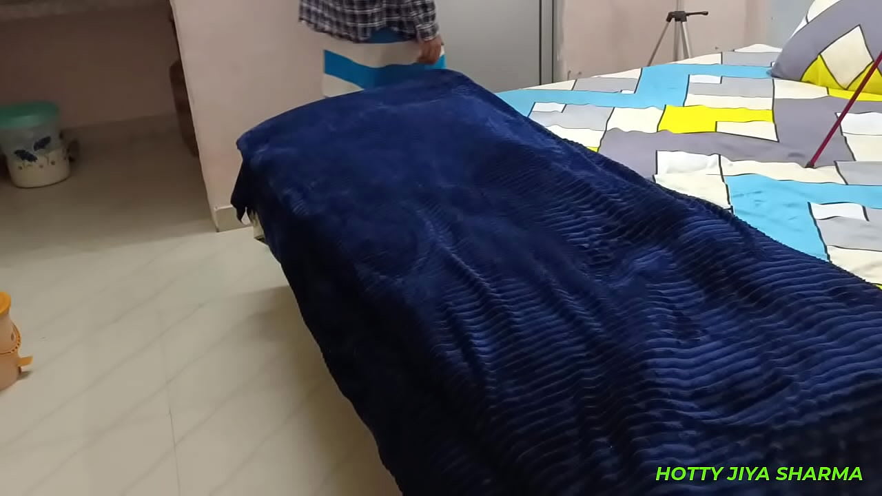 Indian Desi Aunty Fucking With Her Police boyfriend in Hotel