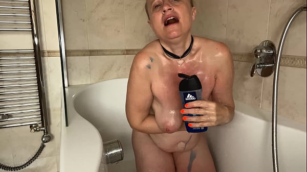 Horny experience while bathing