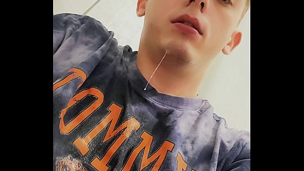 Download Video - 18 year old boy humiliates himself by drinking his own piss