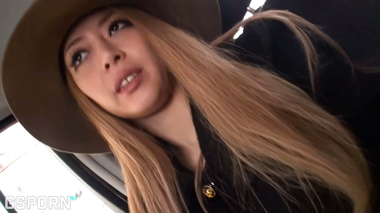 Blonde japanese girl like blowjobs and deep pussy penetration for hot creampie