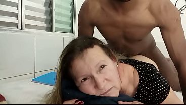 婿が義母をからかっている。
