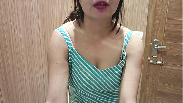 Indian bhabhi Hot Sex After Bath Under the Shower Sex urine Video with Hindi