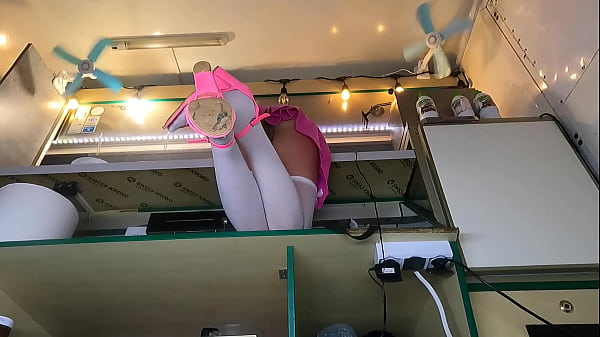 It was so hot on this food truck that I had to work with no bra and panties to stand the heat