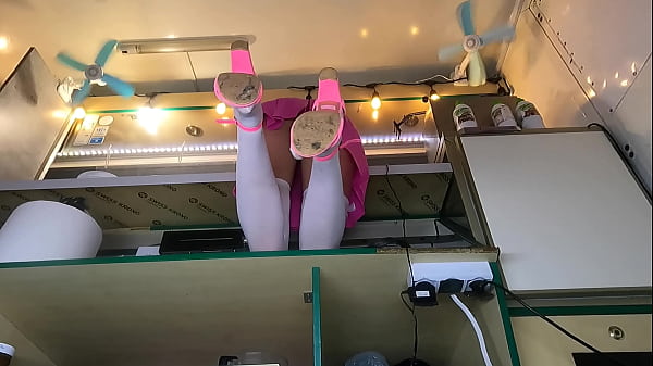 It was so hot on this food truck that I had to work with no bra and panties to stand the heat