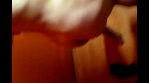 Yo desnudo enseñando culo