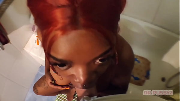 DEEPTHROAT SLOW MOTION