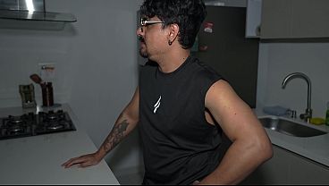 Compa&ntilde;ero de trabajo se folla a mi mujer cuando se va la luz en casa, &iquest;como se atreve?