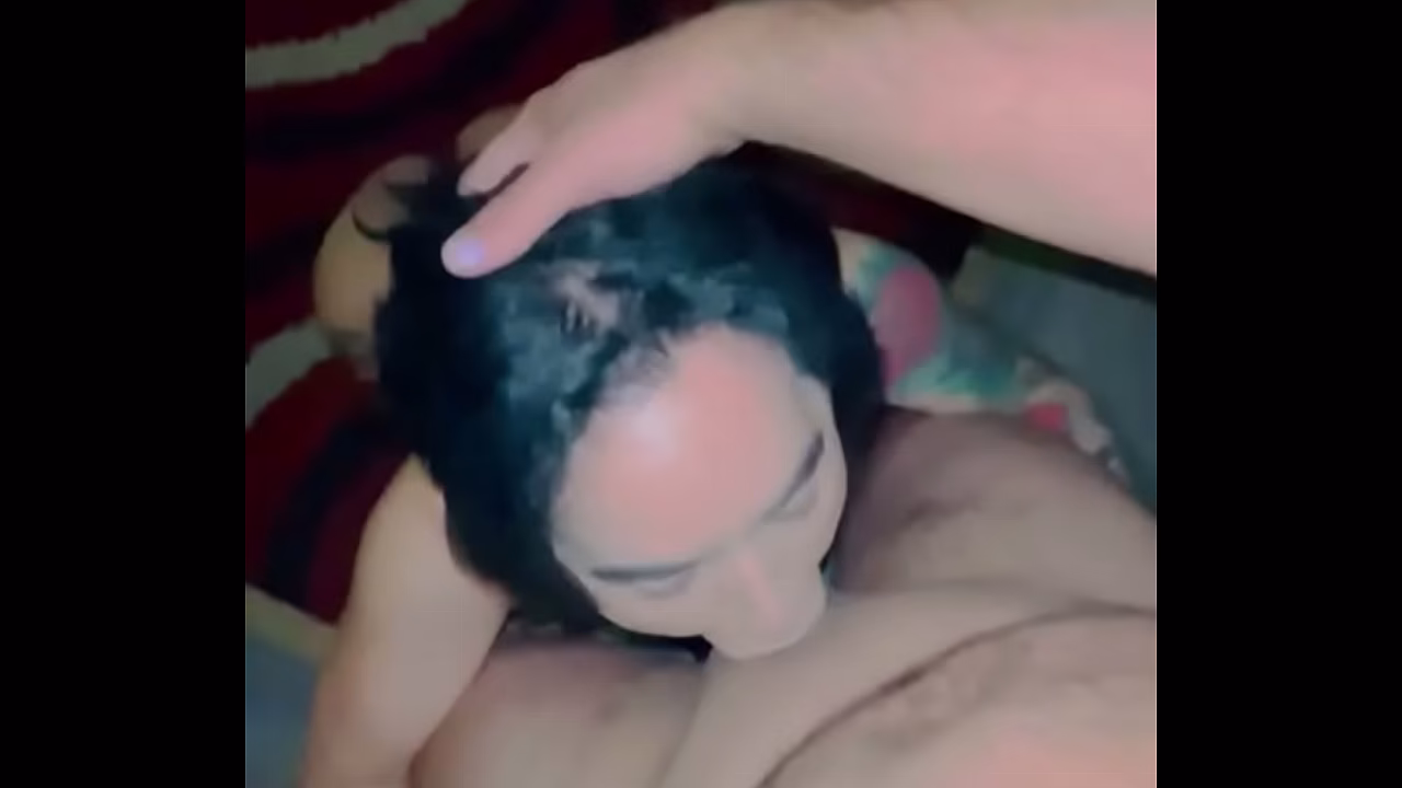 CUANDO QUEDO SOLA EN CASA SIEMPRE EL VIENE POR UN BUEN ORAL