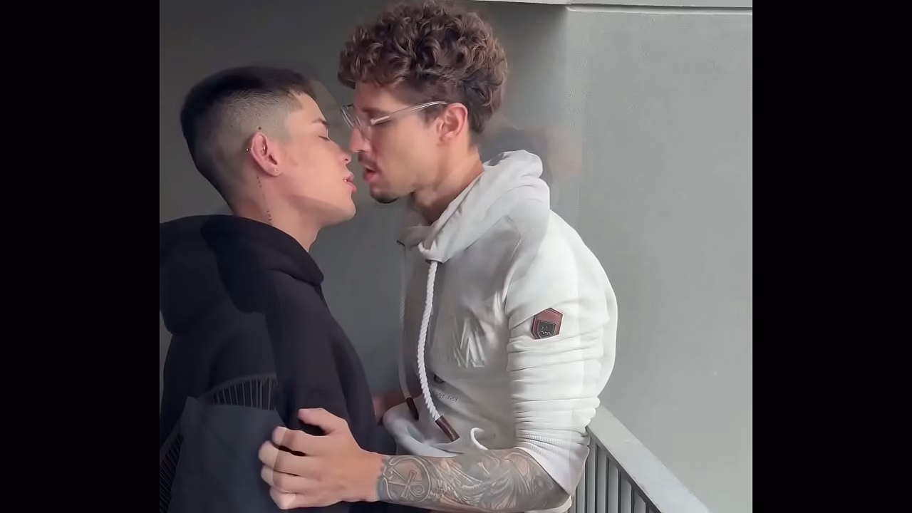 NOVINHO PIRA NUM DOTADO