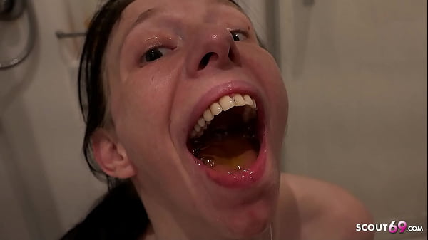 Download Video - H&auml;sslicher deutschen alten Ehefrau in den Arsch gefickt und ins Maul gepisst