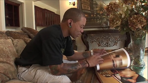 Khloe Kush girl goes crazy for big black cock