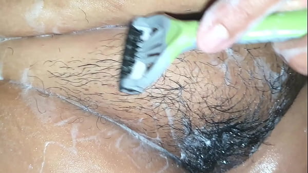 Download Video - Shaving my fat pussy
