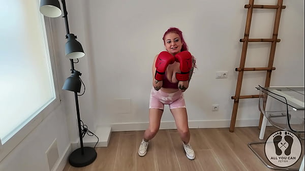 4K FEMALE FIGHTER BOXING WARMUP JUMPING JACKS TITS BOUNCING
