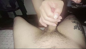 私は義理の弟を驚かせて最高のフェラチオをしてあげた。彼は私を精液で満たし、私は彼に激しく乗った。