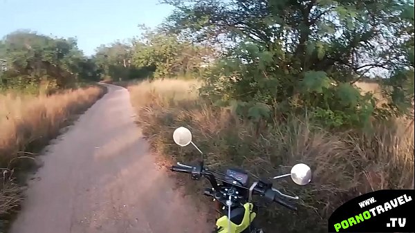 Hot couple fuck outdoor