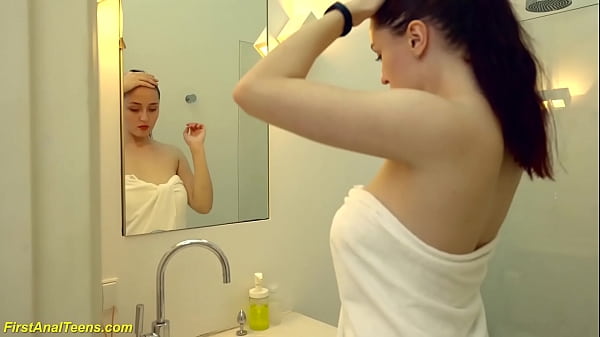 Download Video - pierced chubby Teen soapy anal masturbation