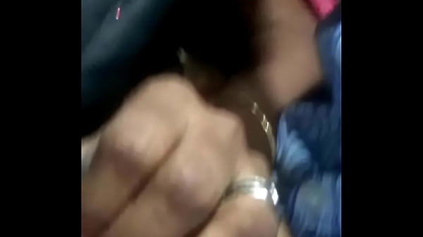 Aunty's pussy in the bus