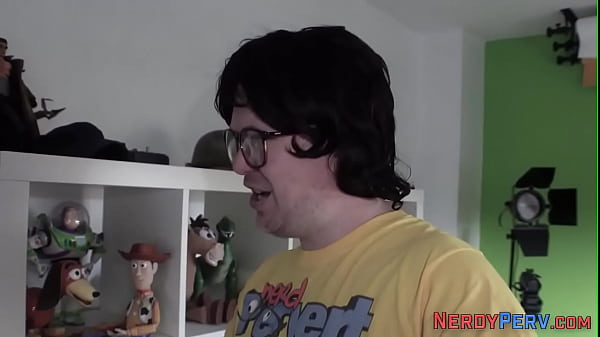 Yorkshire guy sperms brit in glasses
