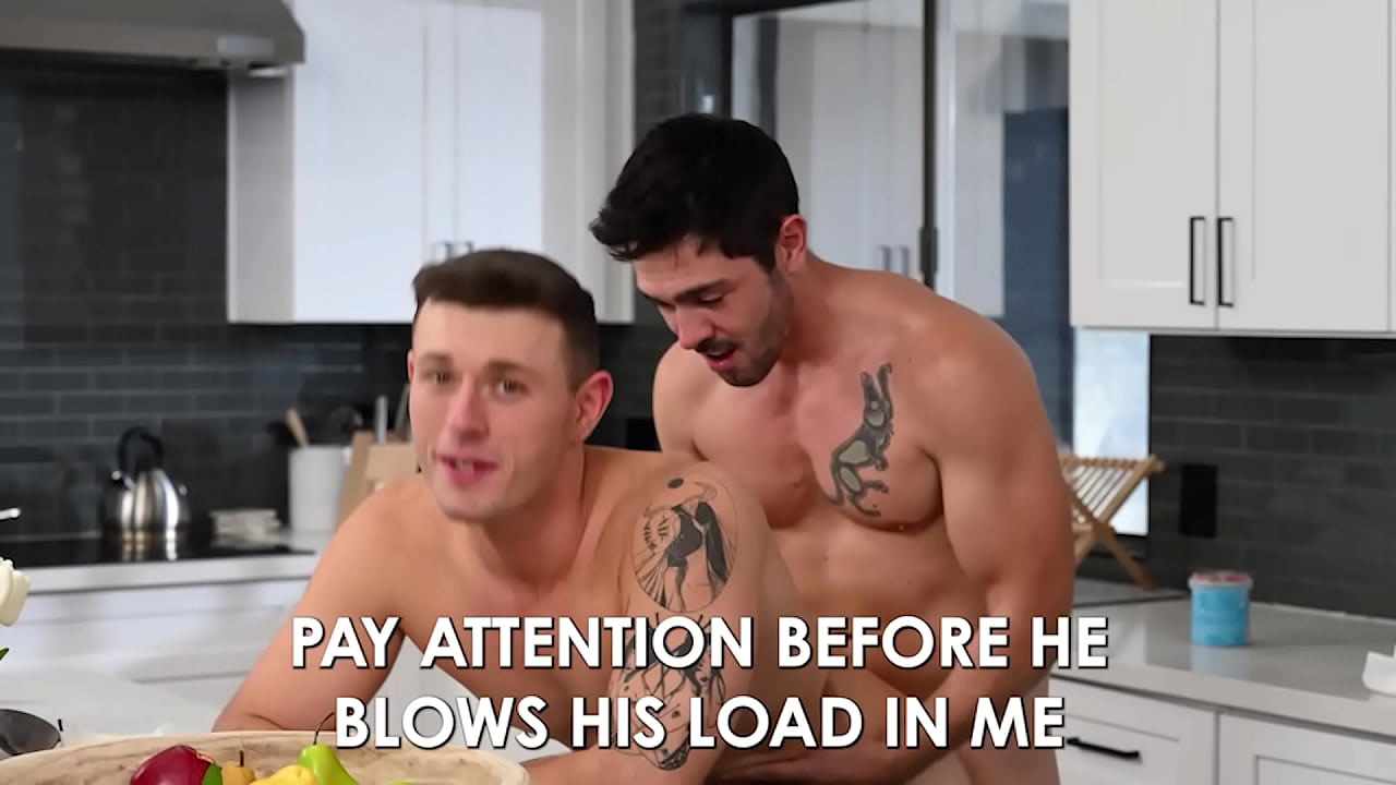 El semental Kyle es perforado por la enorme herramienta del manitas Travis
                    blowjob handjob deepthroat missionary bareback big dick rimjob riding cock jerking off flip fuck raw fuck muscle hunk muscle jock travis youth kyle fletcher muchos negros