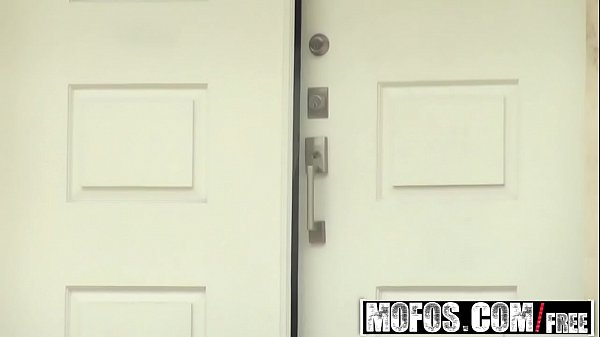 Mofos - Pervs On Patrol - Rough Sex Is Good Sex starring  Luna Star