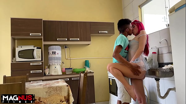 Download Video - Casal fodendo na Cozinha