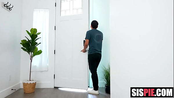 WTF! Stepbro Max Fills Sneaking In Her Stepsis Scarlett Rosewood Room, Couldnt Bear Her Juicy Pussy, Fucked Hard As Her Juicy Booty Bounces