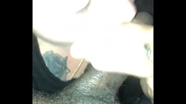 Download Video - Met her in front of Popeyes&period;&period; head for a chicken sandwich